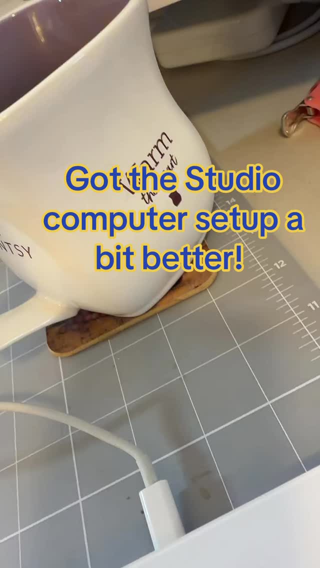 When you finally bite the bullet and set your studio up the way YOU want!

#marysarahunfiltered #fyp #legallyscented #stitchtheditch #marysarah